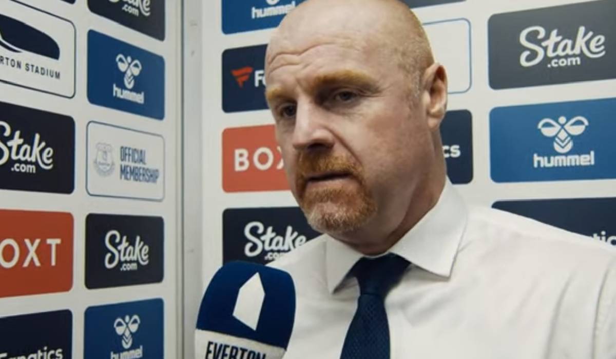 Dyche Bertahan? Nasib Pelatih Everton di Tangan Pemilik Baru