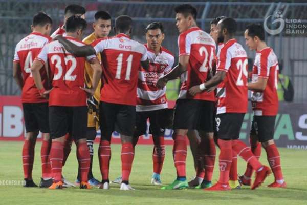 Prediksi Madura United vs Arema FC