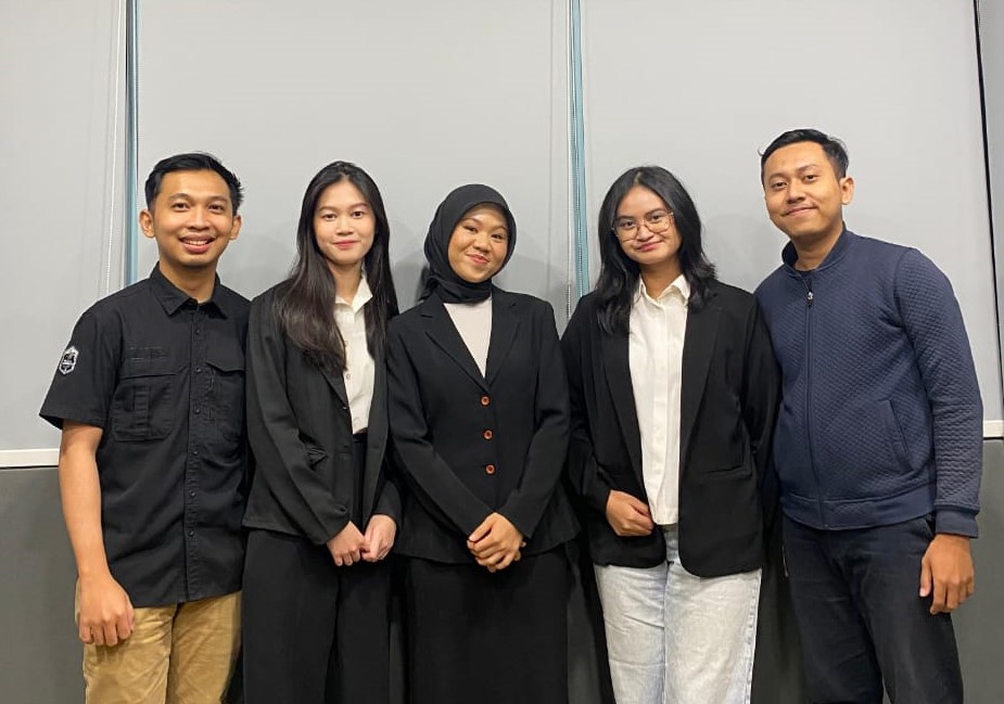 Mahasiswa BINUS University Raih Juara 1 di AIS Software Innovation Challenge 2024